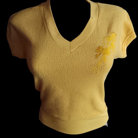 Vintage Women's Medium Top Celeste Yellow V-Neck Terry Cloth Mom Embroidered 80s - Picture 1 of 6